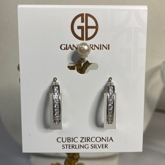 Beautiful sparkly CZ 925 Sterling Silver hoop earrings - Picture 1 of 9